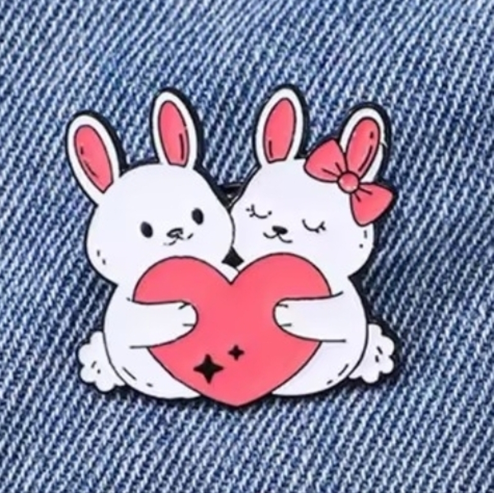 🍒🍒 Cute Bunny Enamel Pin - White and Pink